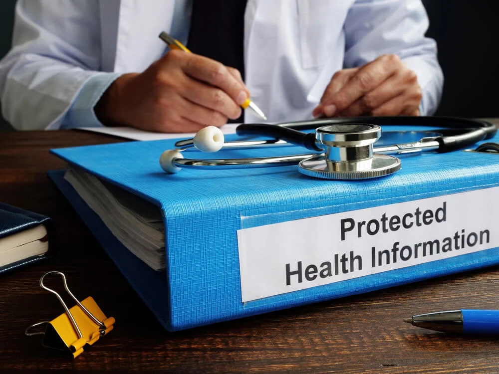 Who can be punished in HIPAA violation cases?