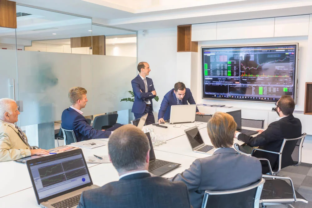 What is a risk management committee​?