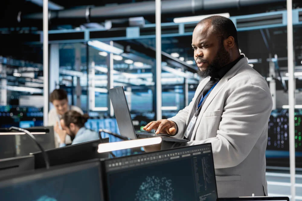 How do quantitative risk frameworks work?