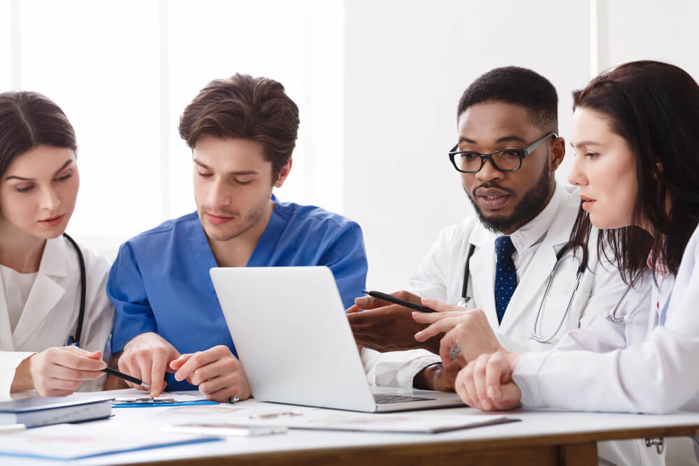 Who does HIPAA apply to? Medical professionals are covered.